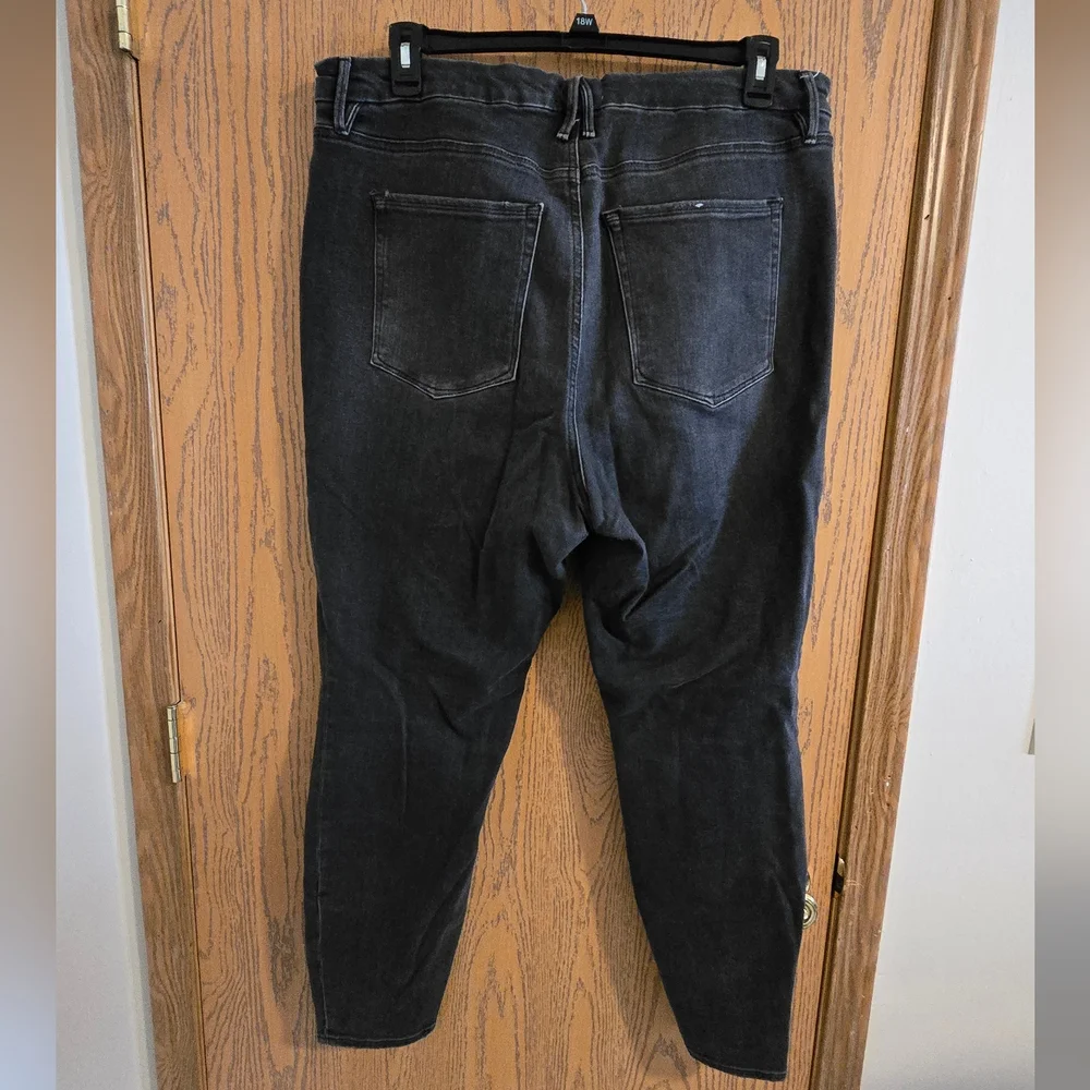 Good American Skinny Jean - 20 - Picture 7 of 9